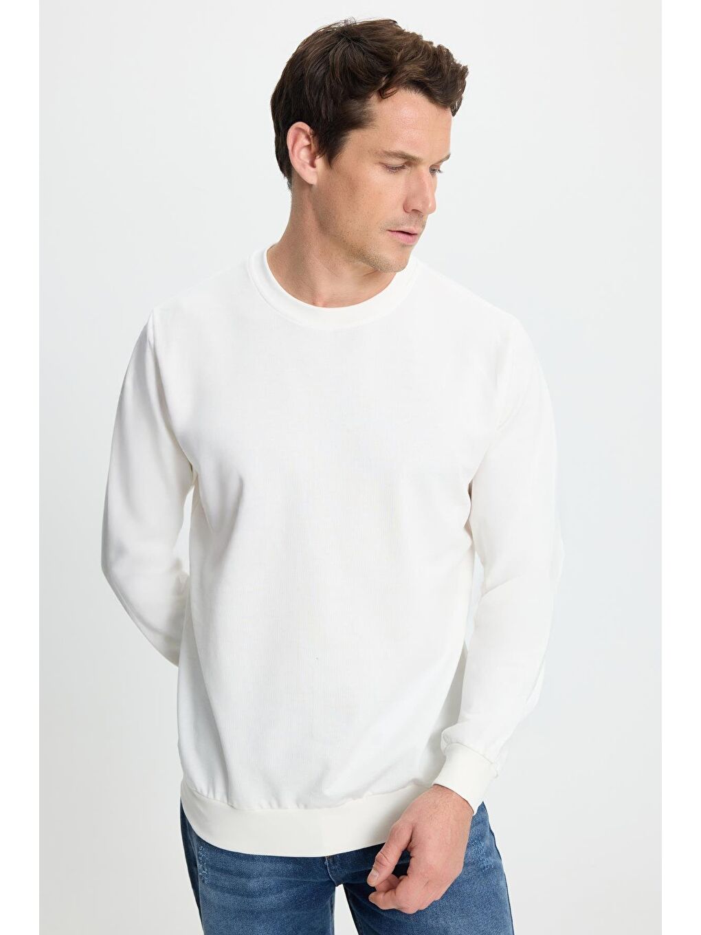 Erkek Relax Fit Rahat Kesim %100 Pamuk 2 İplik Bisiklet Yaka Beyaz Sweatshirt-5