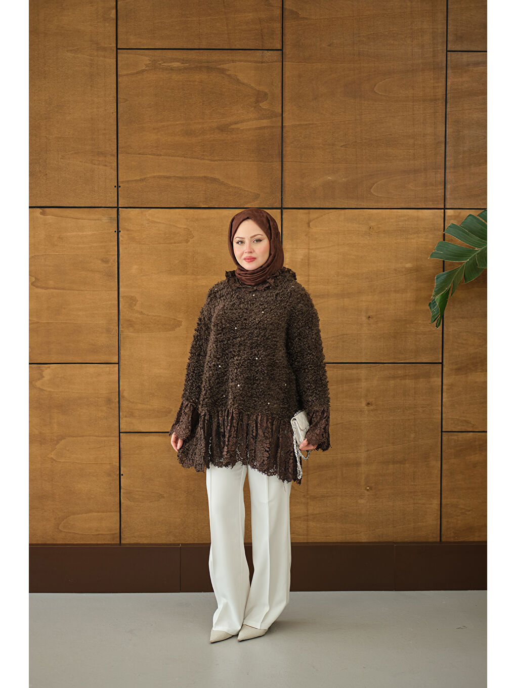 Kadın Dantel Detay Pelüş Tunik Kahverengi-4