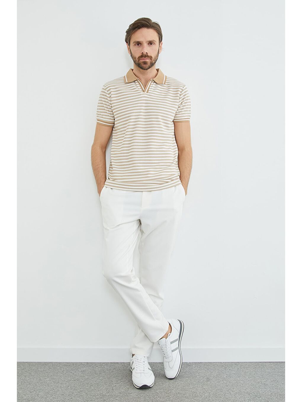 Bej Çizgili Polo Yaka Tişört-1