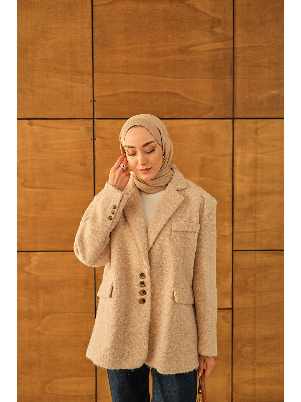 Ekru Kadın Düğme Detay Kırçıllı Ceket Krem