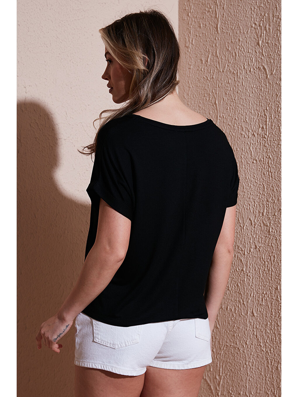 Siyah Comfort Fit Bisiklet Yaka Bluz 25Y0519K1-3