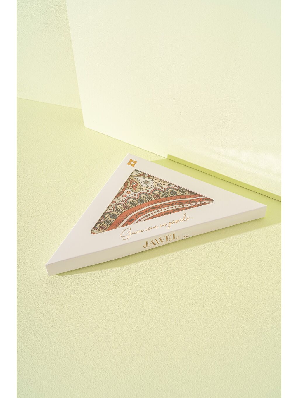 Turuncu Kadın Etnik Desen Soft Alinda Şal-2