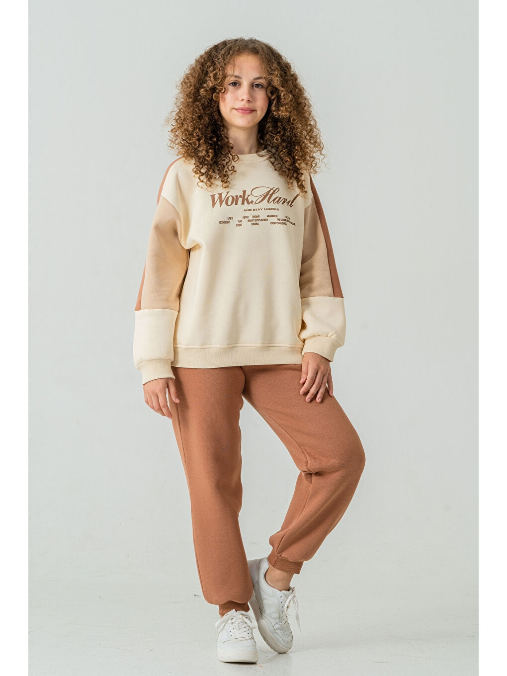 Kahverengi Kız Çocuk Work Hard Baskılı 3 İplik Kalın Kışlık Eşofman Takımı Ak4220-2