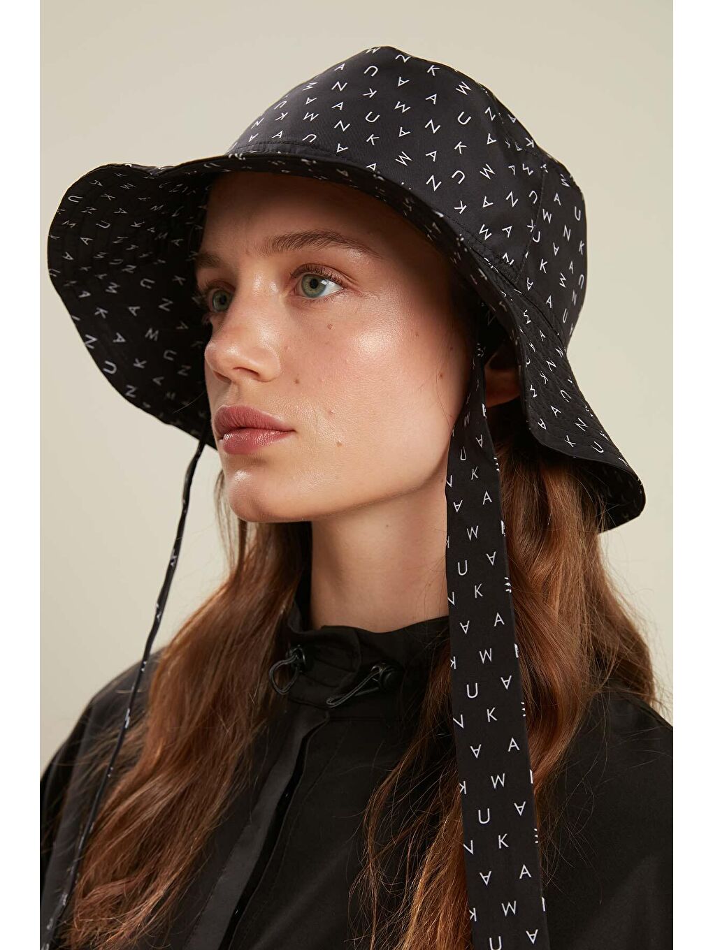 Siyah Bağlamalı Bucket Şapka Logo-2
