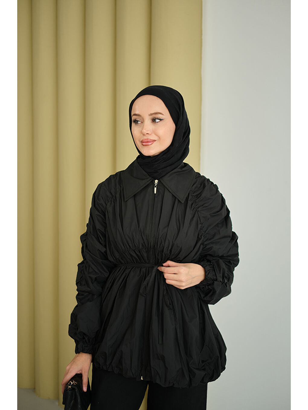 Kadın Büzgü Detay Paraşüt Ceket Siyah-2