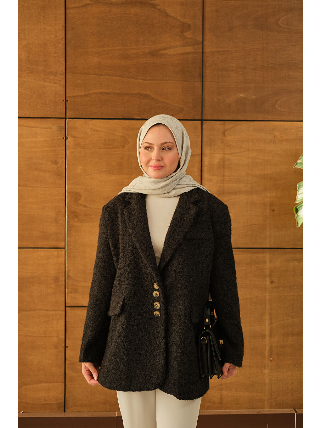 Kadın Düğme Detay Kırçıllı Ceket Siyah-2