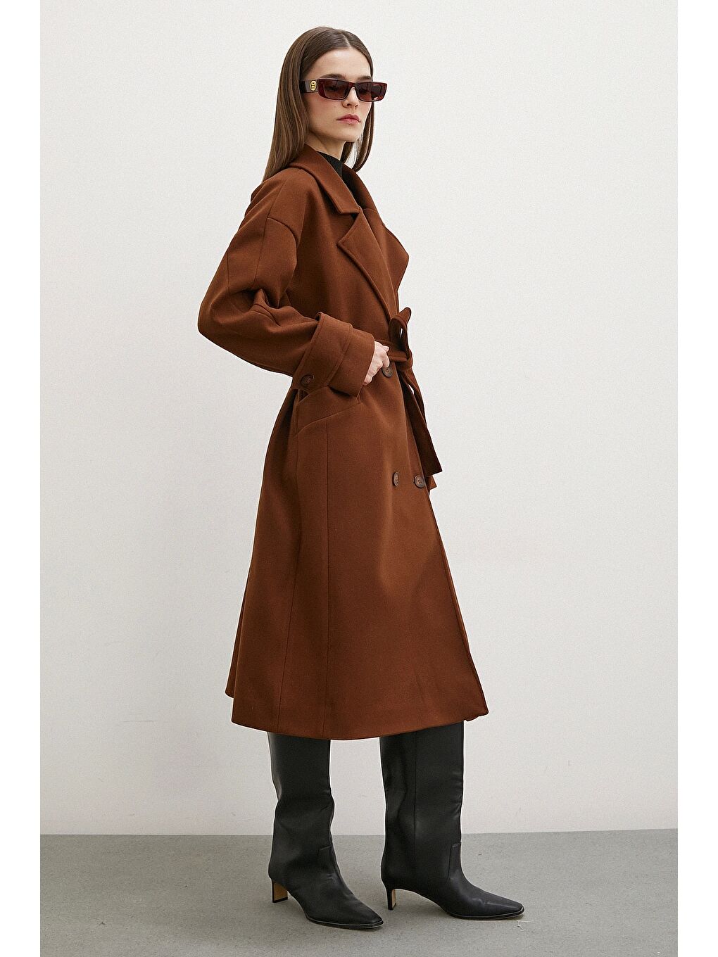 Karışık Kol Detaylı Robalı Kaşe Kaban Kahve-3