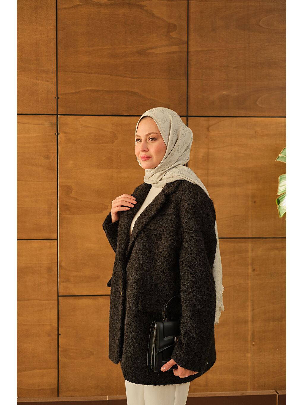 Kadın Düğme Detay Kırçıllı Ceket Siyah-3