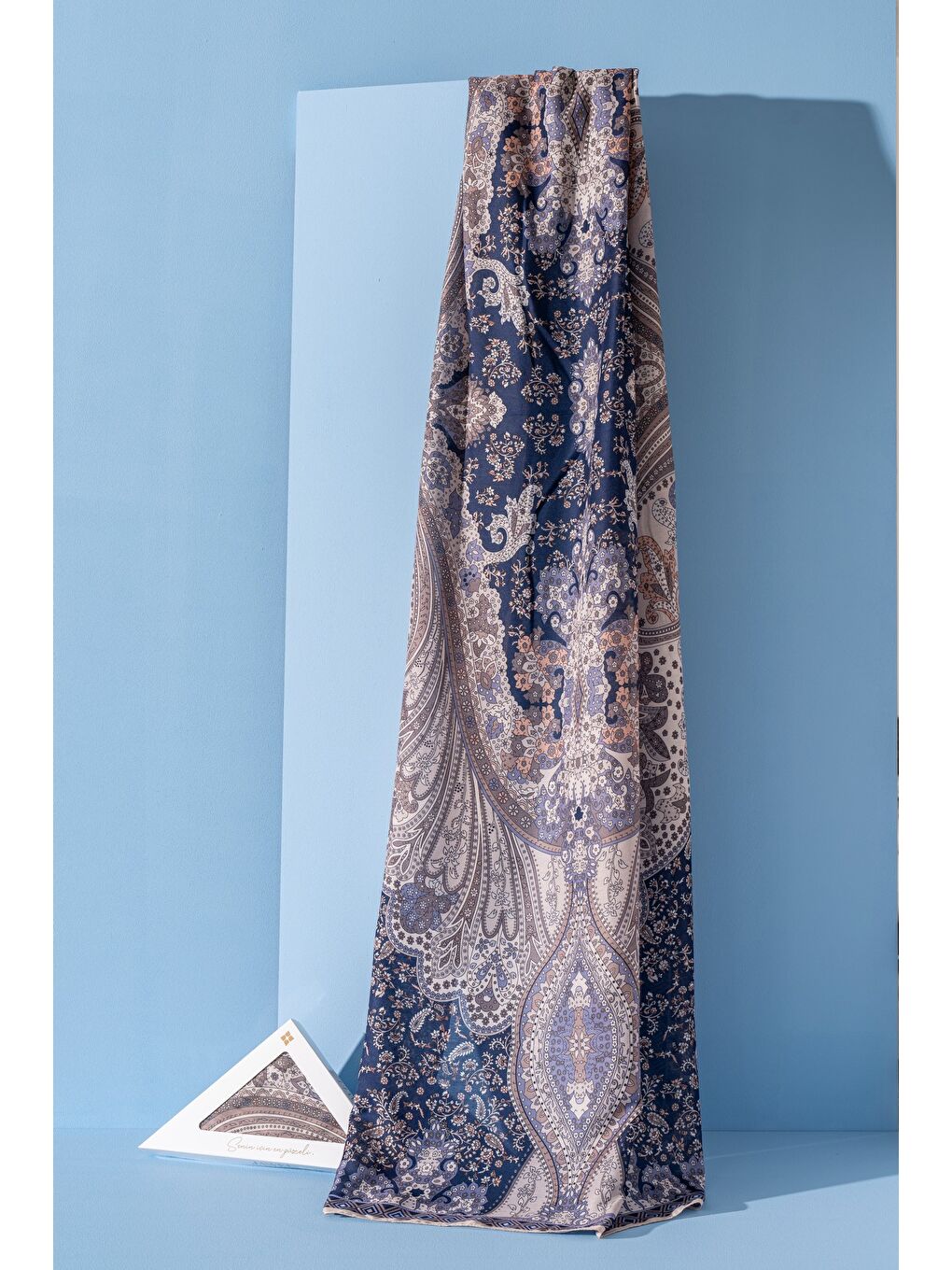 Lacivert Kadın Etnik Desen Soft Alinda Şal