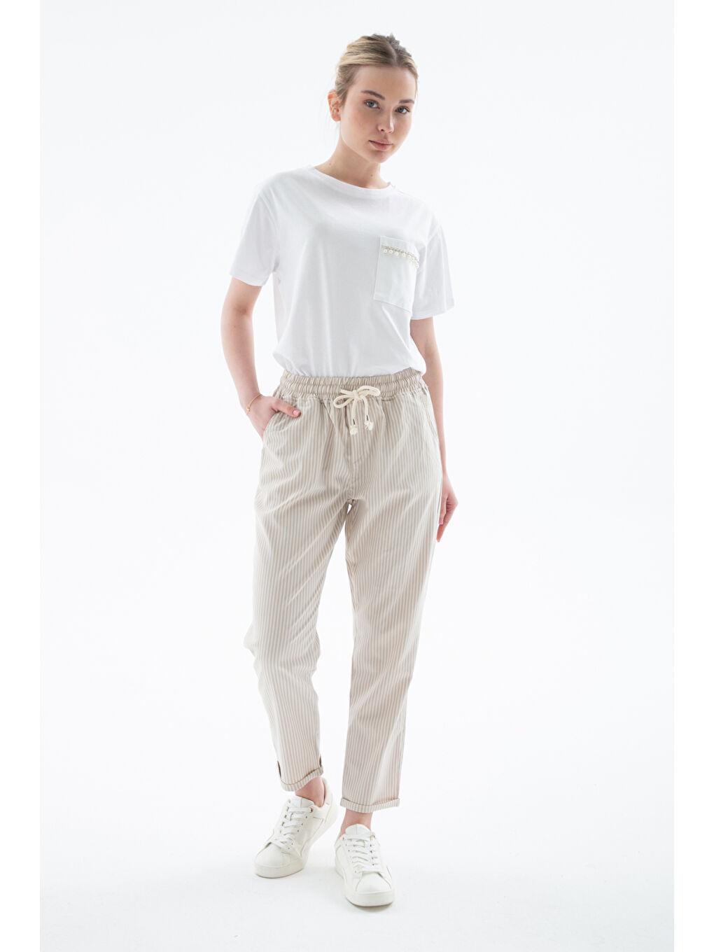 Bej Comfort Fit Lastikli Çizgili Pantolon 25Y0344K1