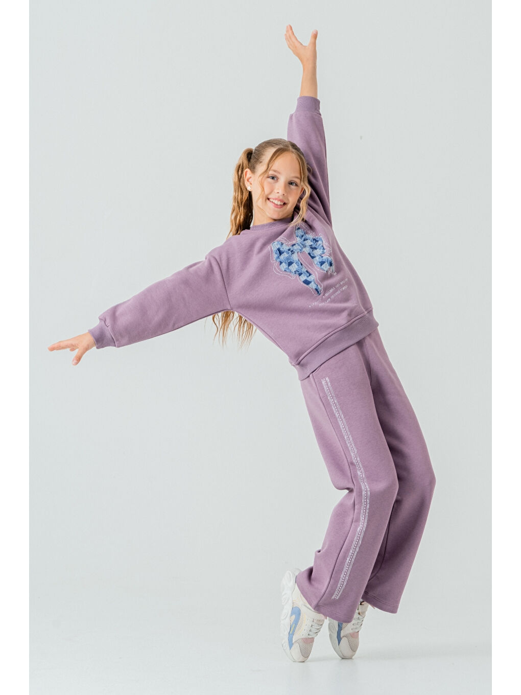 Mor Kız Çocuk Fiyonk Nakışlı Taşlı 3 İplik Kalın Kışlık Eşofman Takımı Ak4222-1