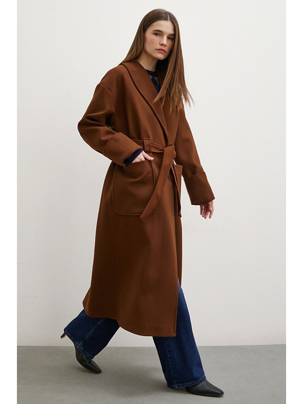 Karışık Kuşaklı Şal Yaka Kaban Kahve-3