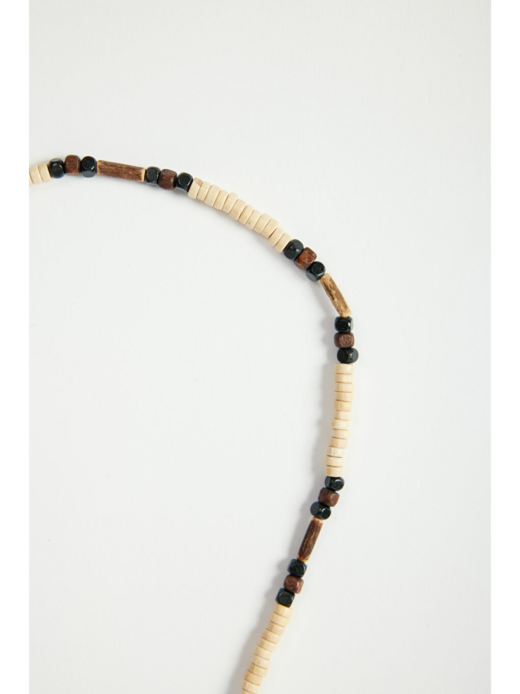 Erkek Siyah-Bej Desenli Ahşap Kolye-1