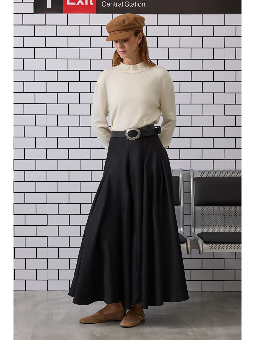 Volanlı Süet Etek Siyah-3