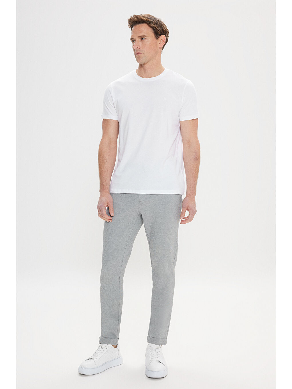 Erkek Beyaz Slim Fit Dar Kesim Bisiklet Yaka Pamuklu Tişört-1