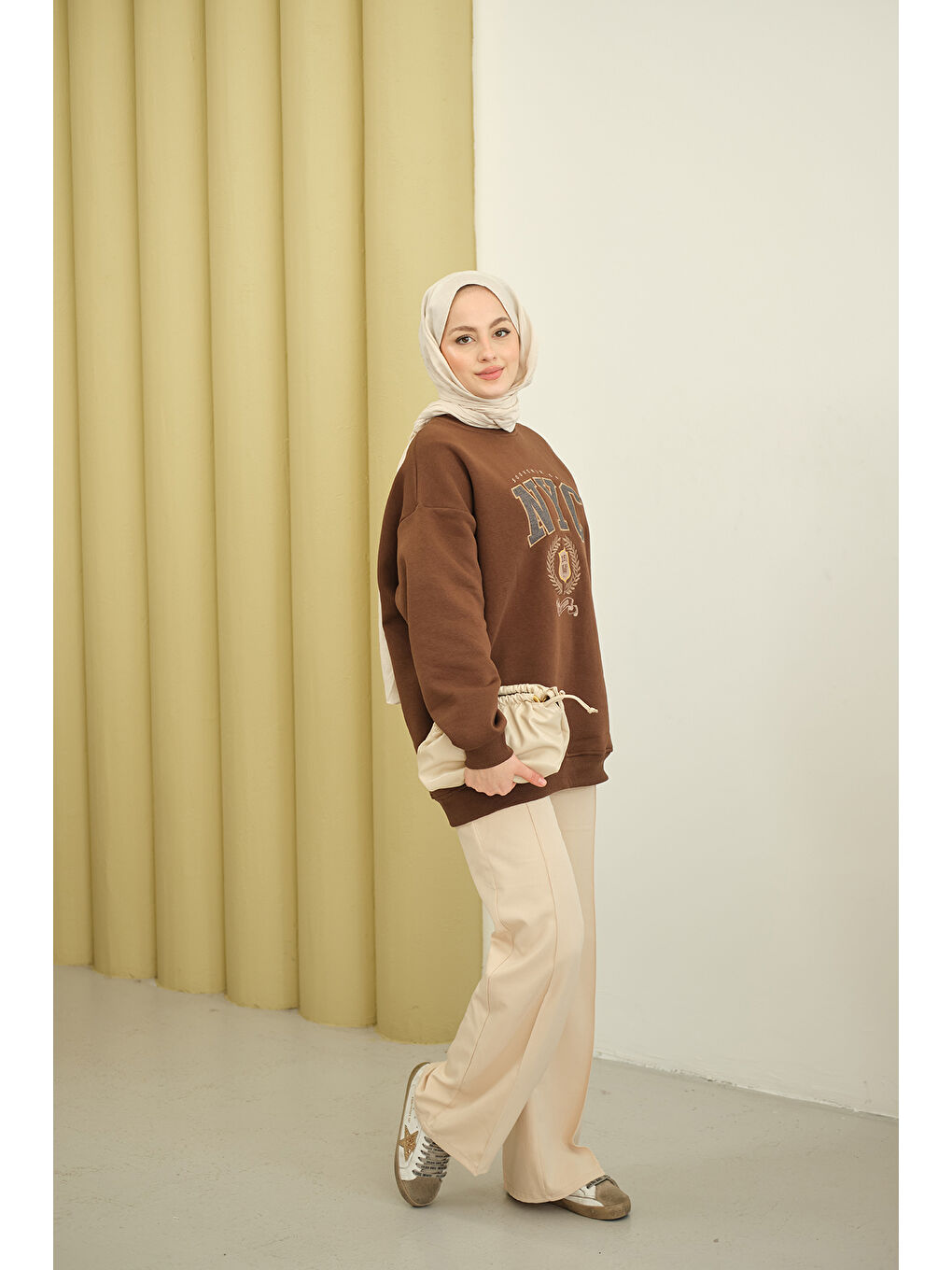 Kadın NYC Baskılı Sweat Kahverengi-1