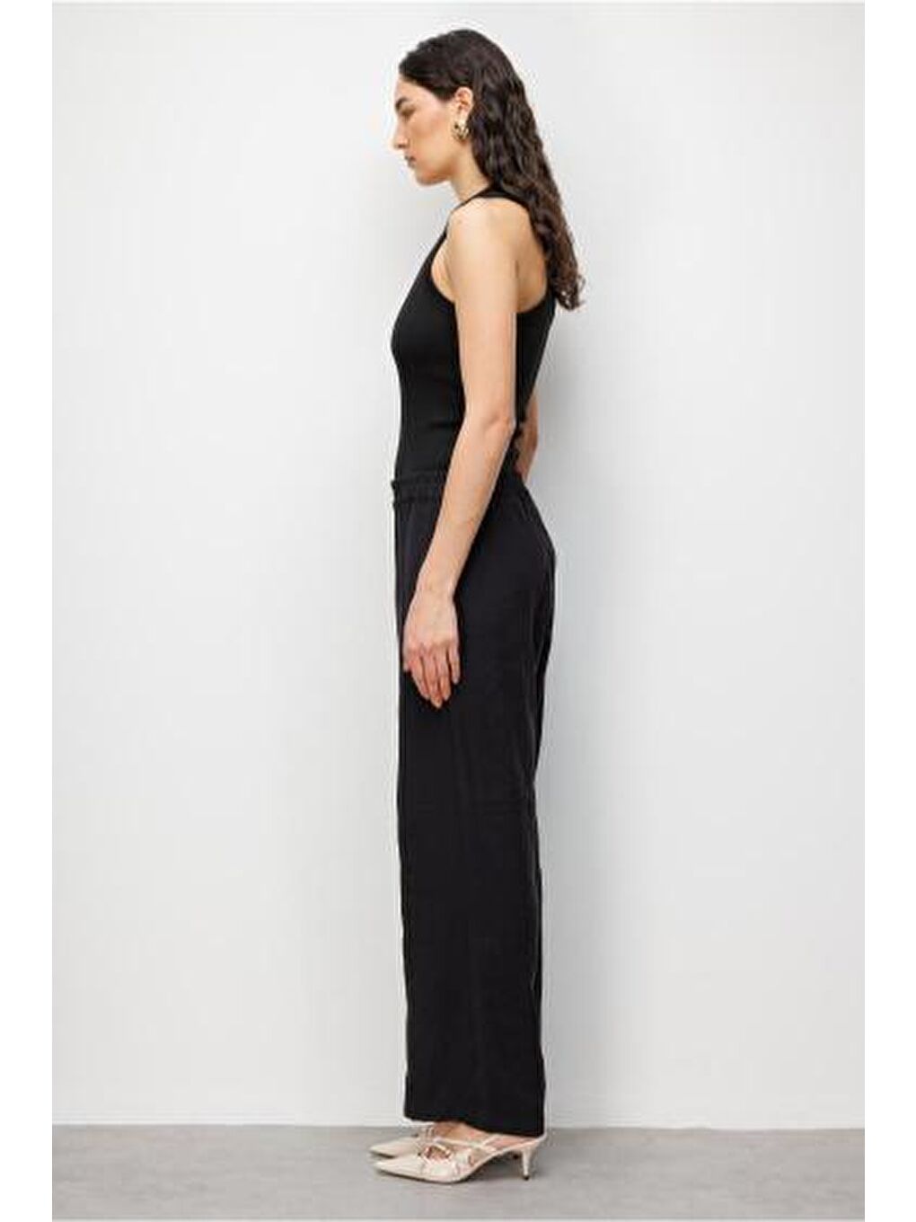 Modal Dokulu Lastikli Siyah Rahat Pantolon-1