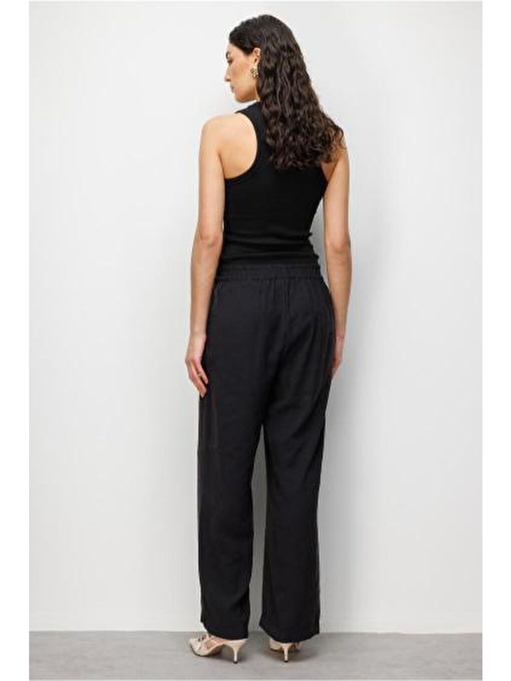 Modal Dokulu Lastikli Siyah Rahat Pantolon-2