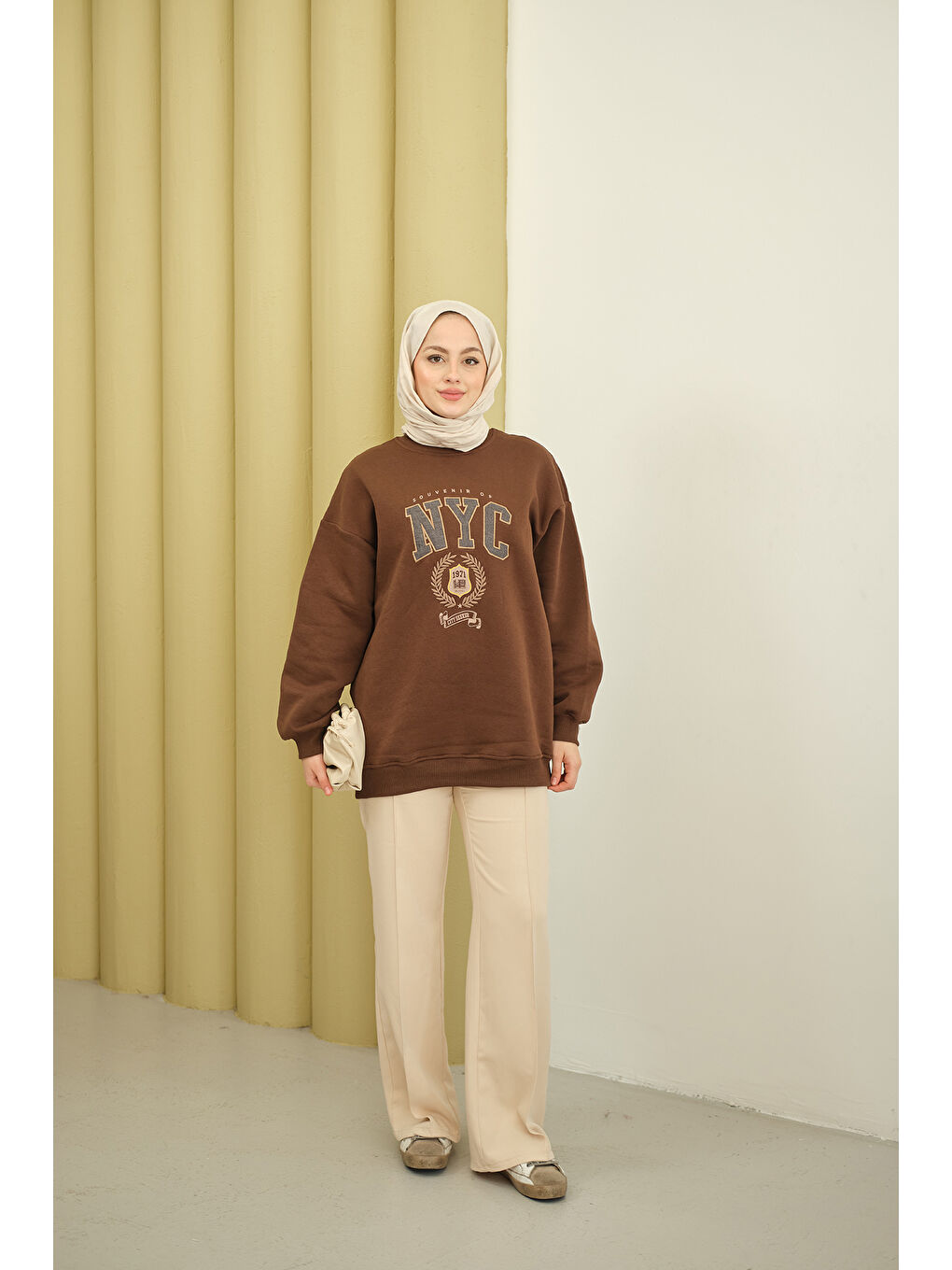 Kadın NYC Baskılı Sweat Kahverengi-3