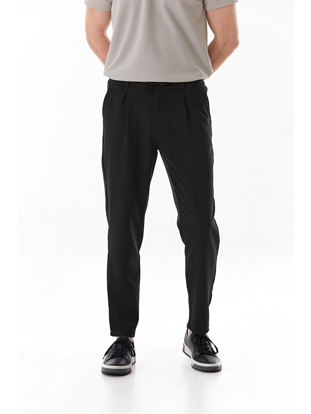 Siyah Beli Lastikli Bağlamalı Regular Fit Erkek Pantolon-1