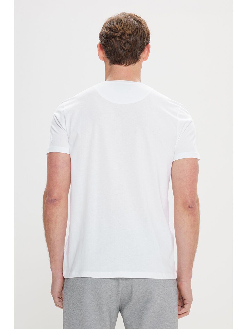 Erkek Beyaz Slim Fit Dar Kesim Bisiklet Yaka Pamuklu Tişört-4