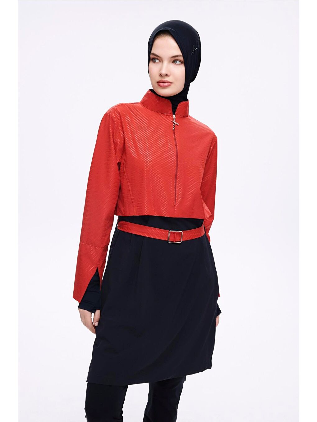 Kemer Toka Detaylı Dokulu Kumaş Kırmızı 5 Parça Tam Tesettür Mayo Takımı 5052-1