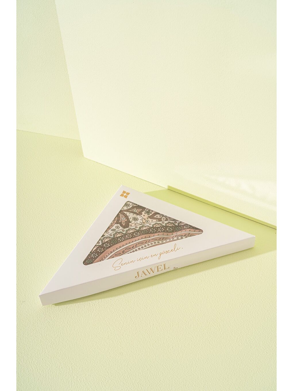 Siyah Kadın Etnik Desen Soft Alinda Şal-2