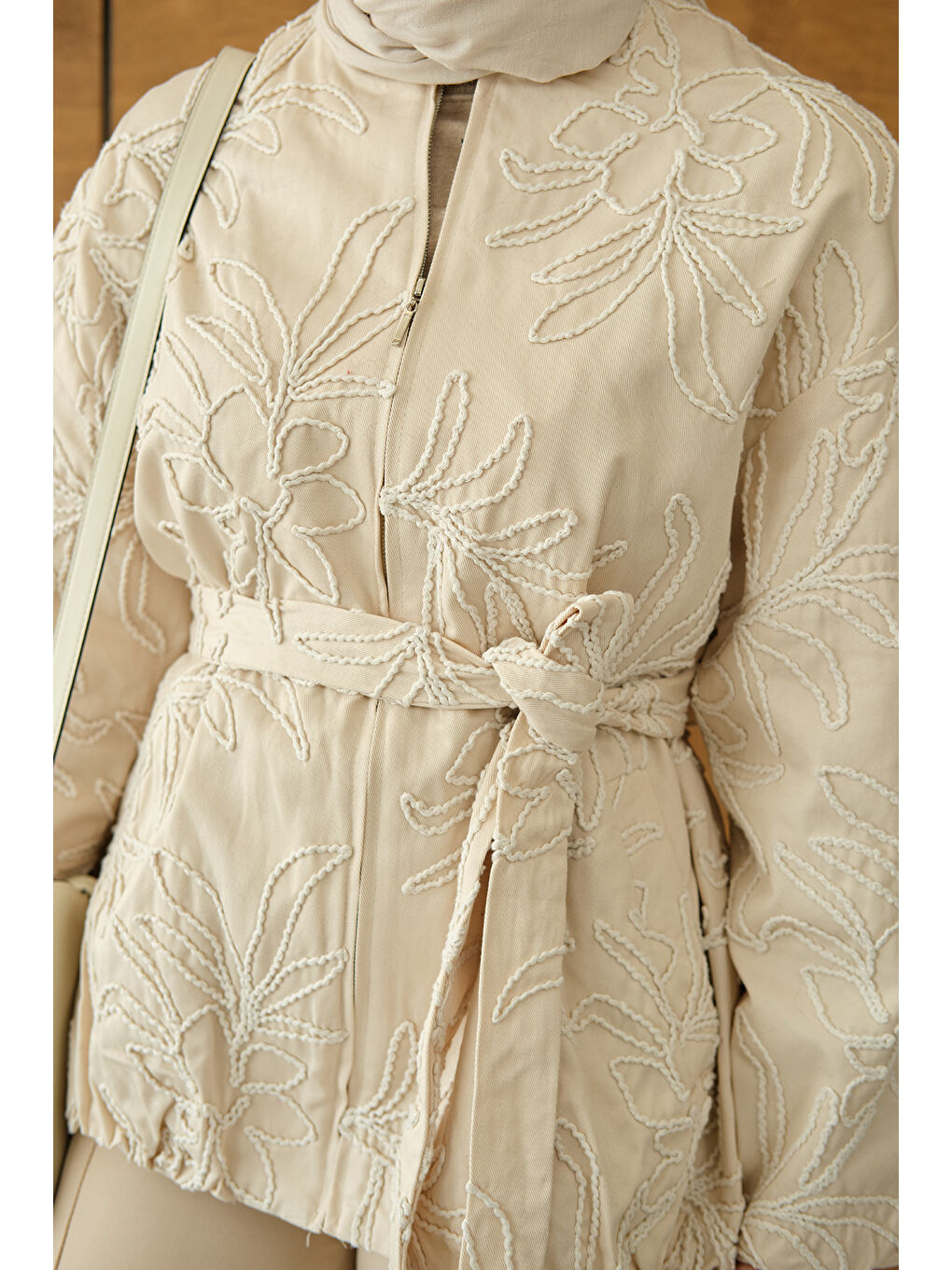 Kadın Gabardin Nakışlı Bomber Ceket Ekru-4