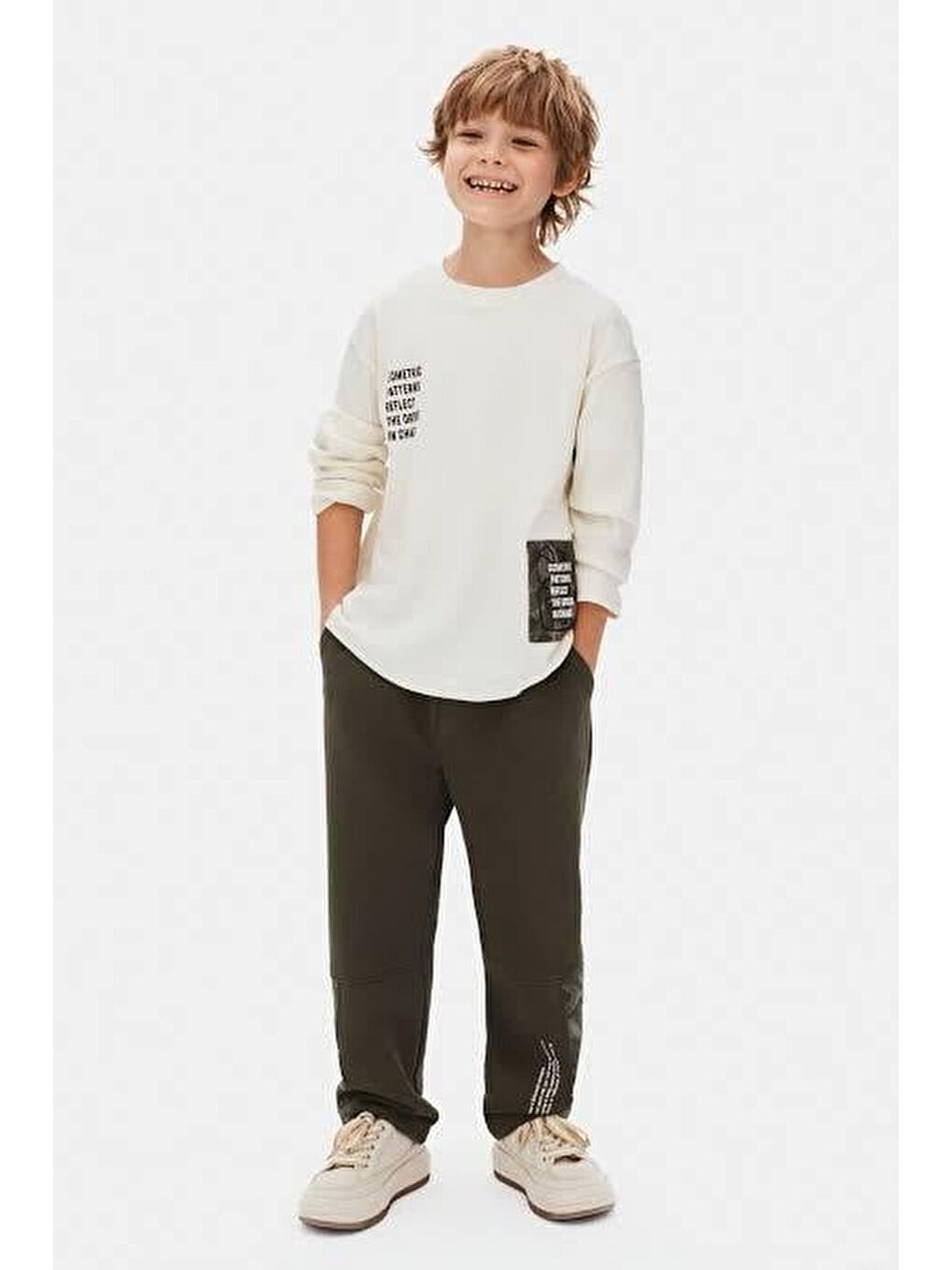 Karışık Erkek Çocuk Pamuklu Ekru Uzun Kollu T-Shirt Ve Haki Pantolon 2'Li Takım