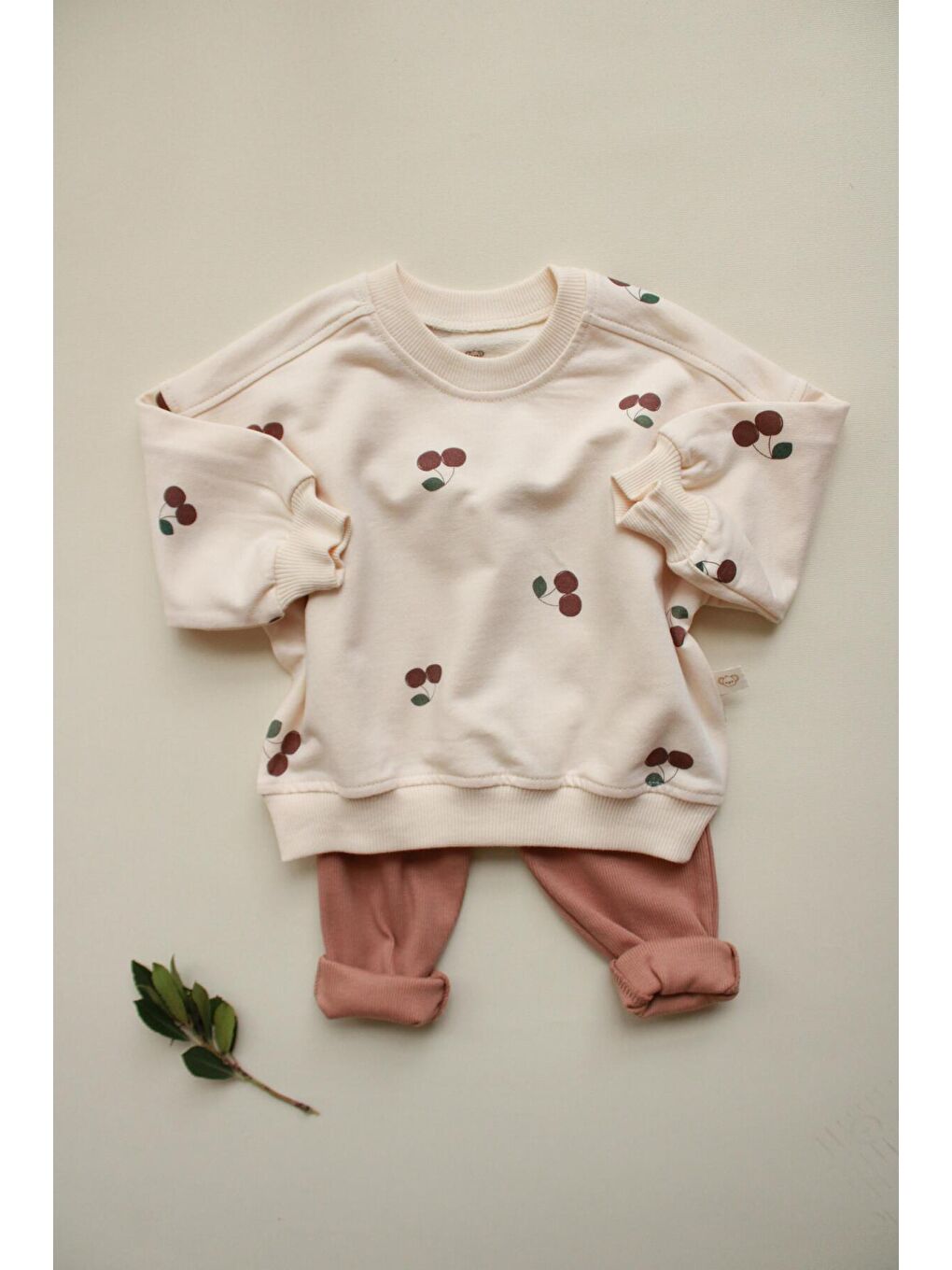 Ekru Kiraz Baskılı Bebek Alt Üst Takım-1