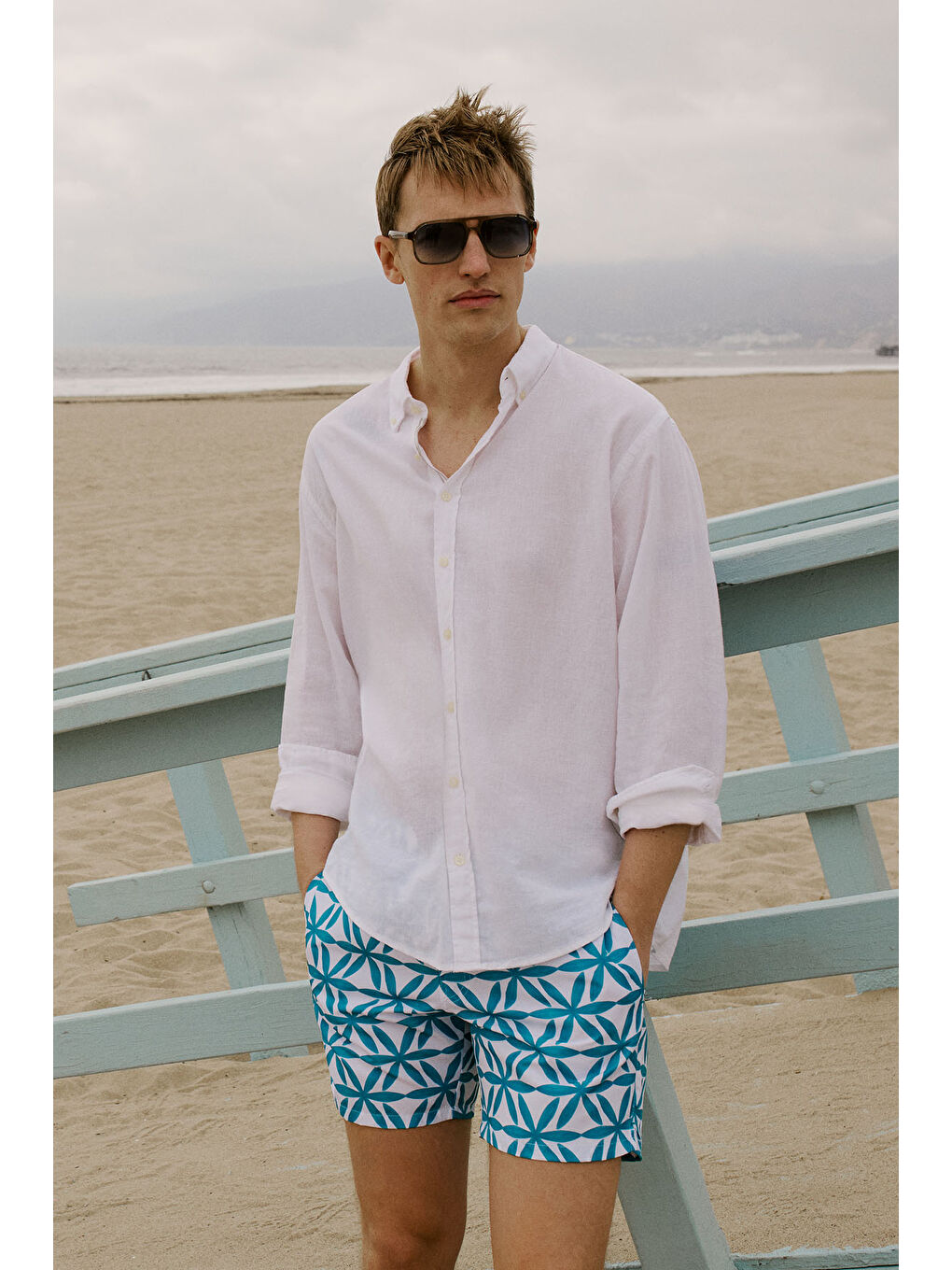 Erkek Beyaz Comfort Fit Rahat Kesim Düğmeli Yaka Keten Gömlek-2