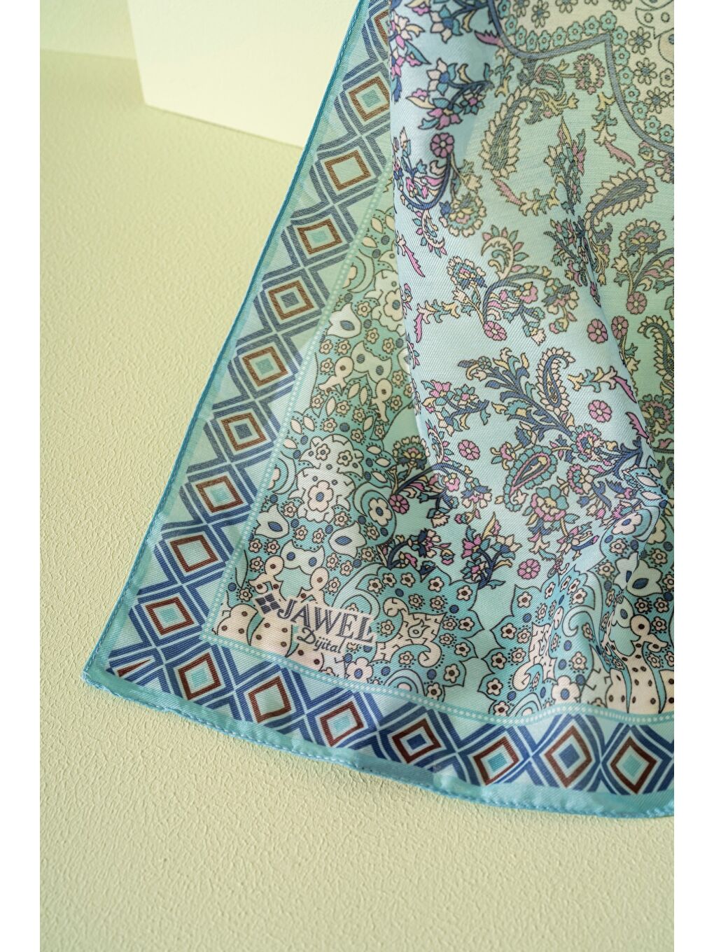 Turkuaz Kadın Etnik Desen Soft Alinda Şal-1