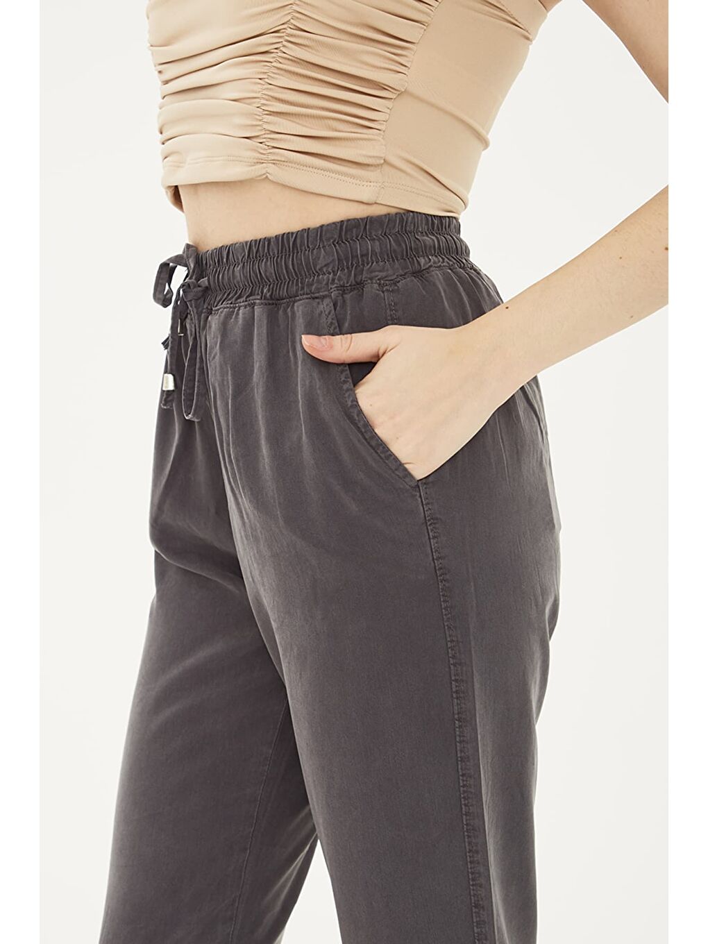 Antrasit Comfort Fit Yüksek Bel Düz Paça Pantolon 25Y0477K1-3