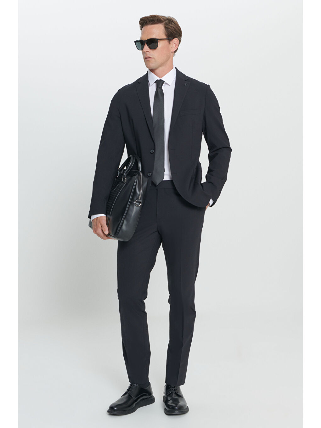 Erkek Siyah Slim Fit Dar Kesim Mono Yaka Yünlü Takım Elbise-1