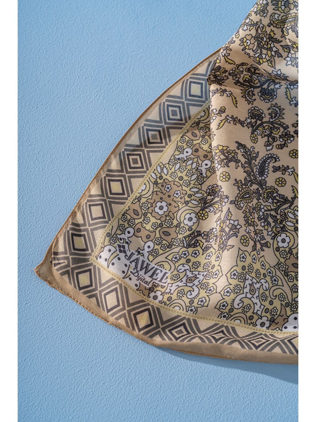 Yeşil Kadın Etnik Desen Soft Alinda Şal-1