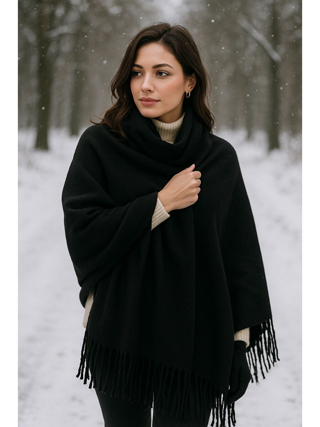 Siyah Püsküllü Atkı – Şal Ve Geniş Yapı, Soğuk Hava Için Ideal Sal1296-4
