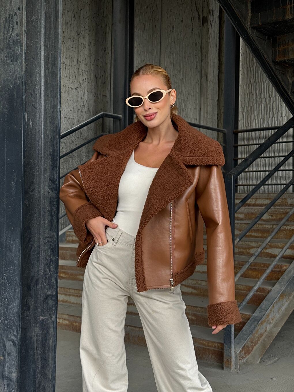 Fermuar Detaylı İçi Kürklü Suni Deri Ceket Kahverengi-1