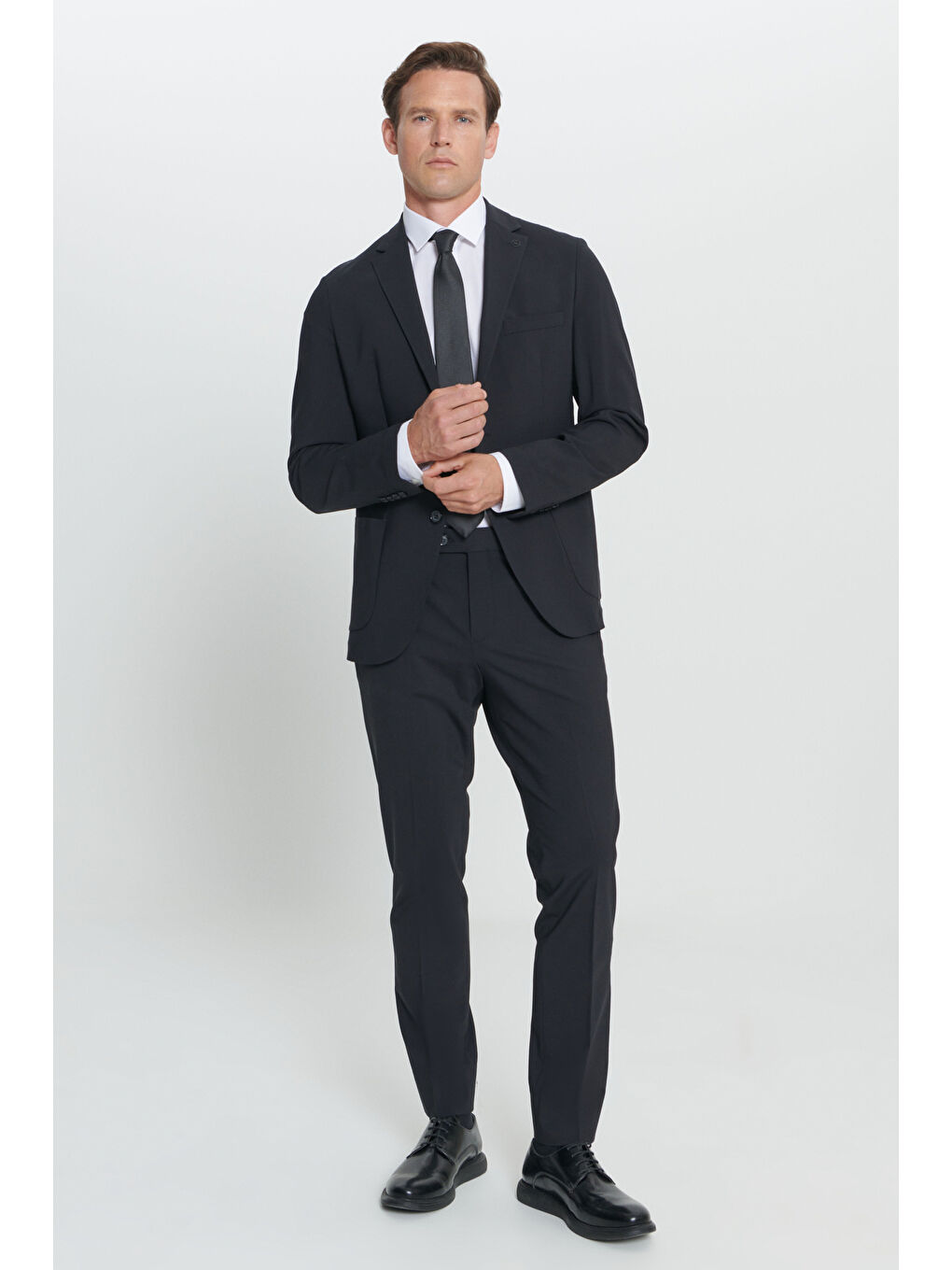 Erkek Siyah Slim Fit Dar Kesim Mono Yaka Yünlü Takım Elbise-3