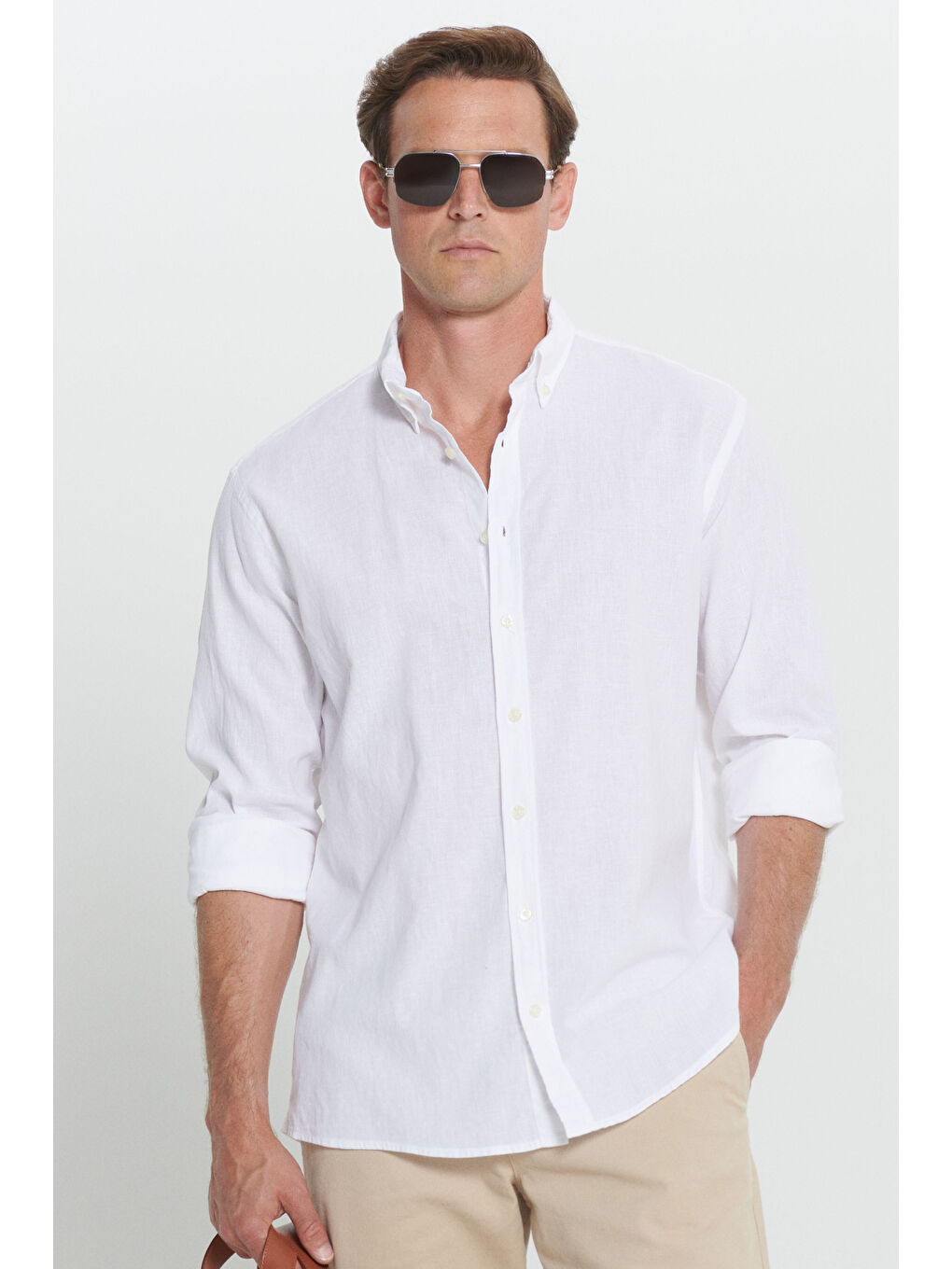 Erkek Beyaz Comfort Fit Rahat Kesim Düğmeli Yaka Keten Gömlek-9