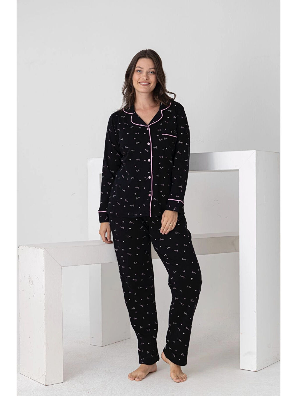 Siyah Desenli Kadın Pijama Takımı 2200-1