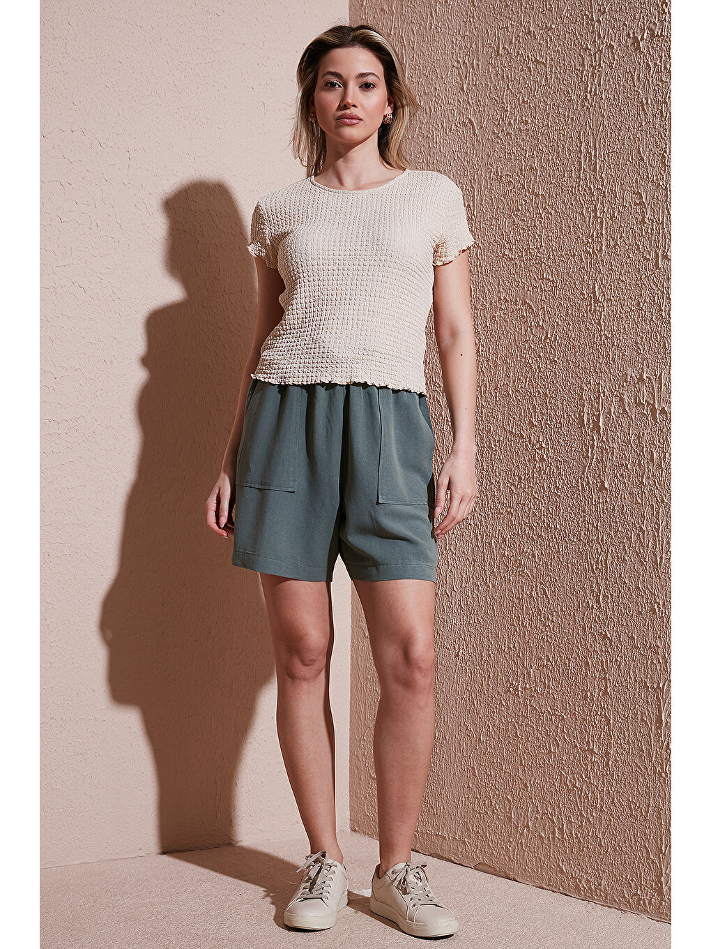 Haki Keten Karışımlı Comfort Fit Lastikli Kısa Short 25Y0606K1-1