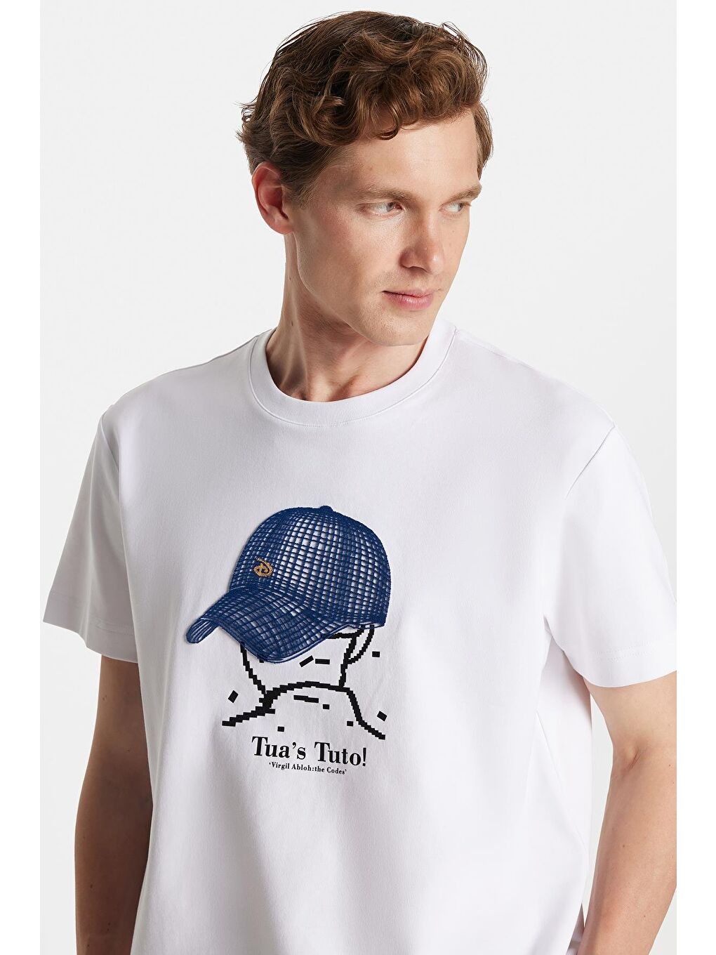 Relax Fit Rahat Kesim Pamuklu Ön Baskı Ve Nakış Detaylı Bisiklet Yaka Beyaz Erkek Tişört-1