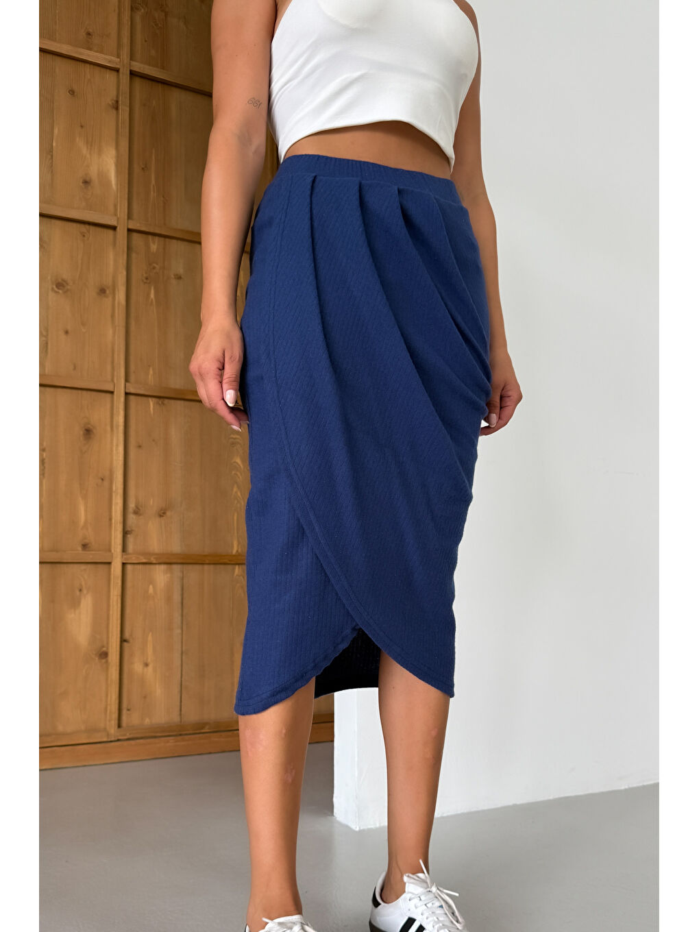 Kadın Lacivert Bel Lastikli Kruvaze Midi Boy Etek-3