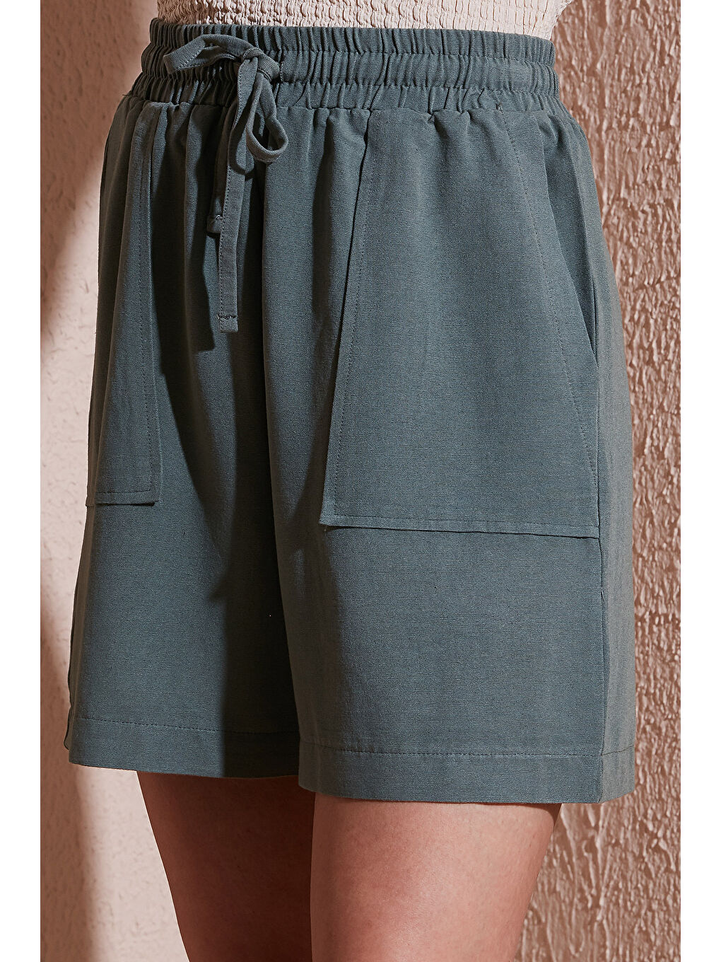 Haki Keten Karışımlı Comfort Fit Lastikli Kısa Short 25Y0606K1-5