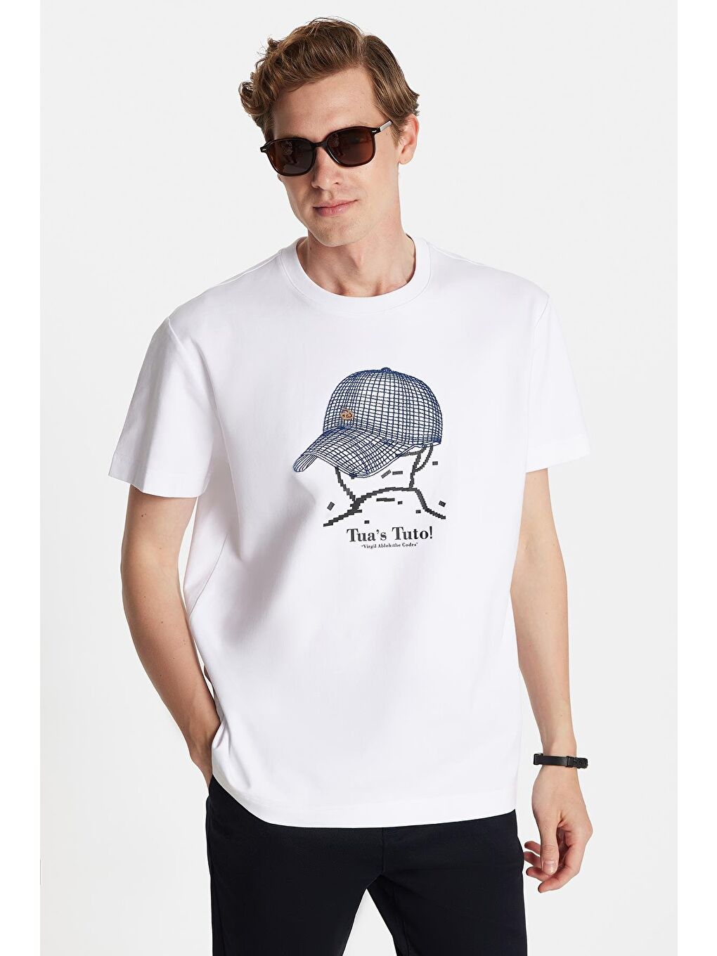 Relax Fit Rahat Kesim Pamuklu Ön Baskı Ve Nakış Detaylı Bisiklet Yaka Beyaz Erkek Tişört-2