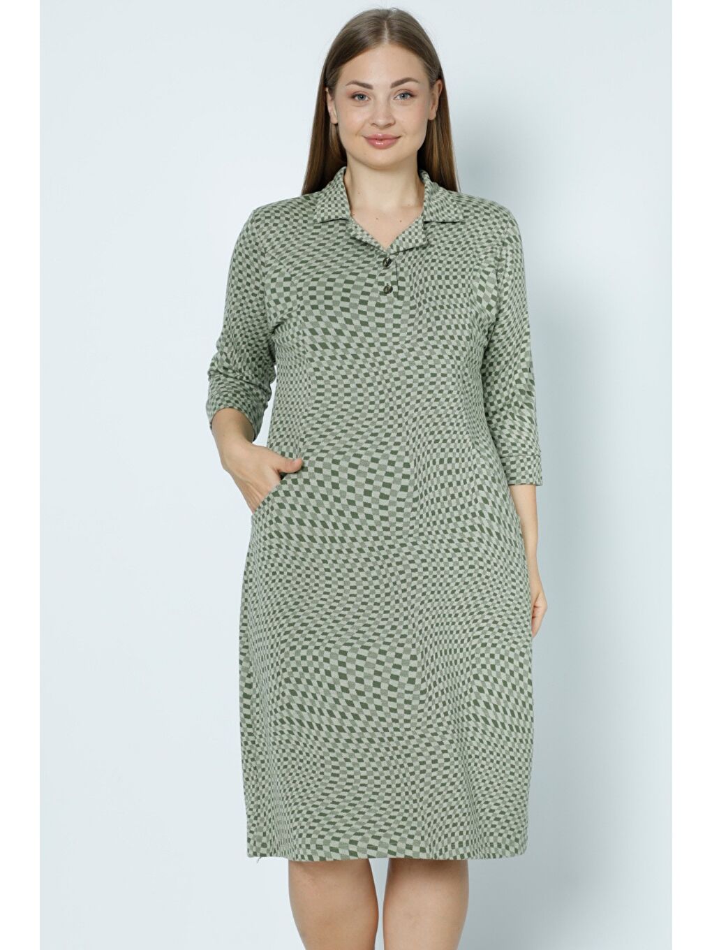 Yeşil Desenli Büyük Beden Jakarlı Büyük Beden Elbise-1