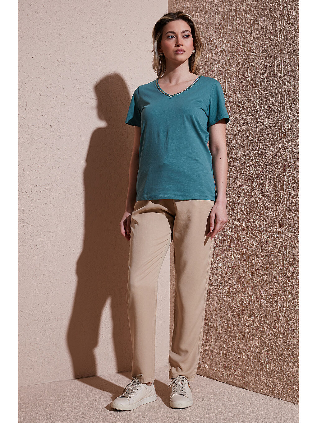 Bej Comfort Fit Yüksek Bel Düz Paça Pantolon 25Y0477K1