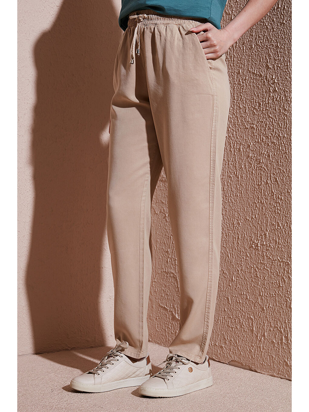 Bej Comfort Fit Yüksek Bel Düz Paça Pantolon 25Y0477K1-2