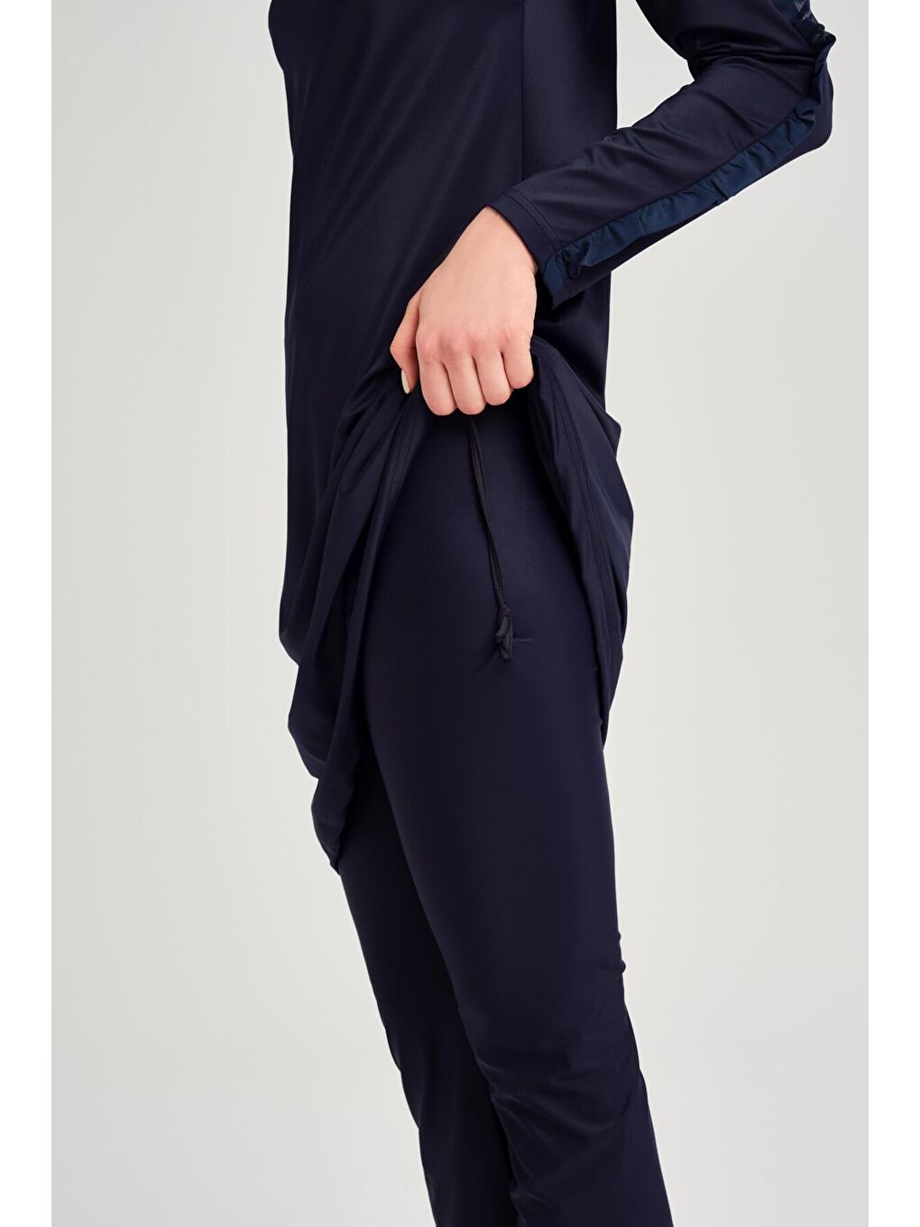 Su Koleksiyonu Tül Detaylı Elastanlı Lacivert 5 Parça Tam Tesettür Mayo Takımı 3053-5