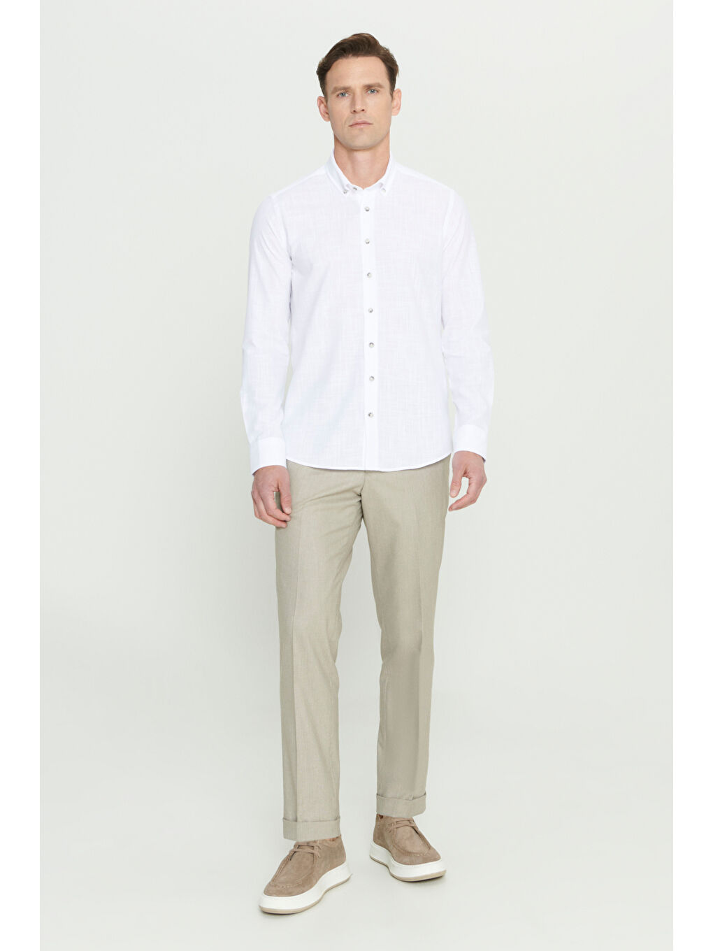 Erkek Beyaz Slim Fit Dar Kesim Düğmeli Yaka Keten Görünümlü %100 Pamuk Flamlı Gömlek-2